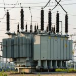 Transformatorji moči pripravljeni na eksploziven rast: Zakaj bo leto 2025 prelomno za globalne energetske trge